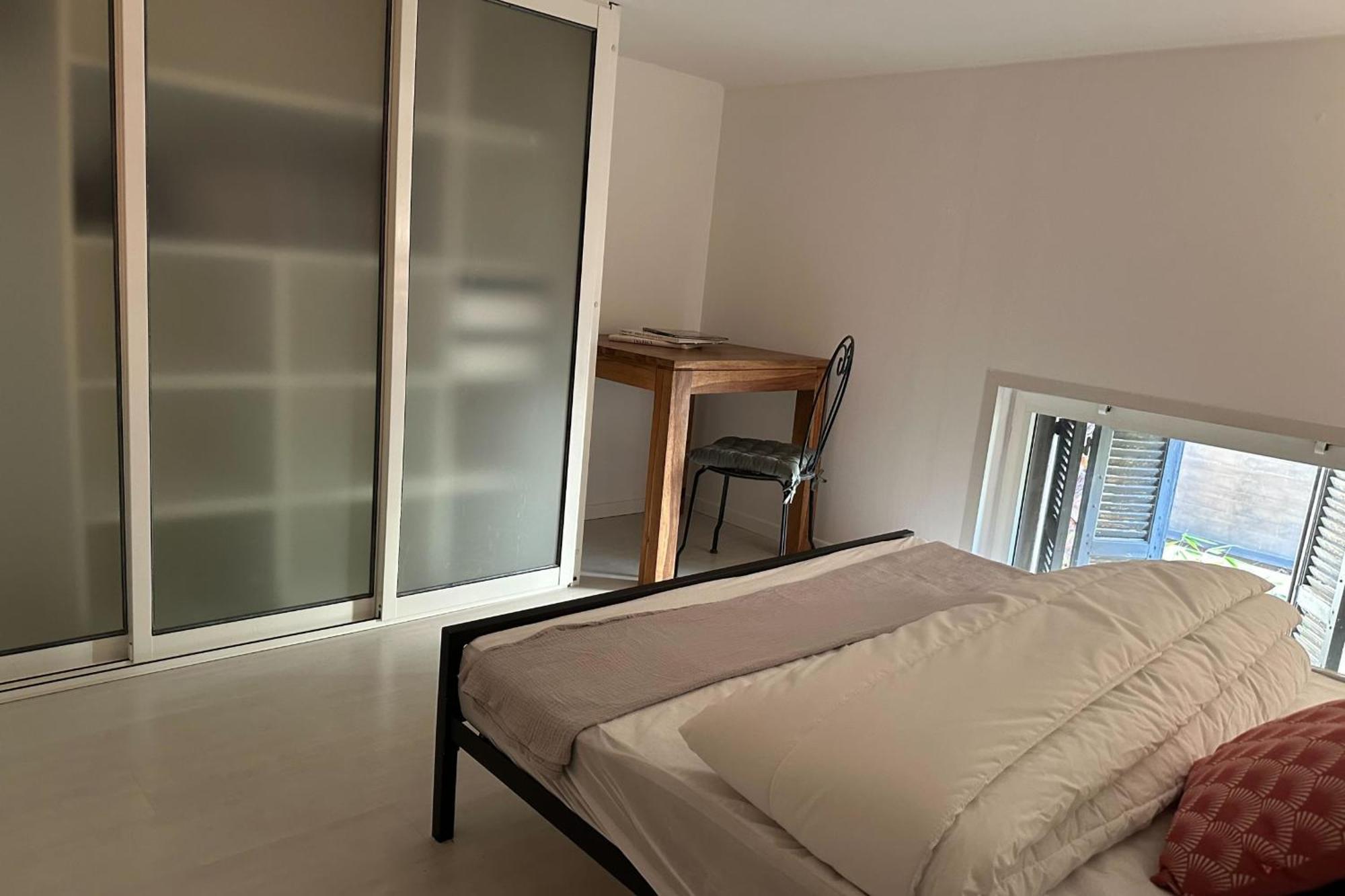 Appartement Spacious Duplex Near The Center Of *