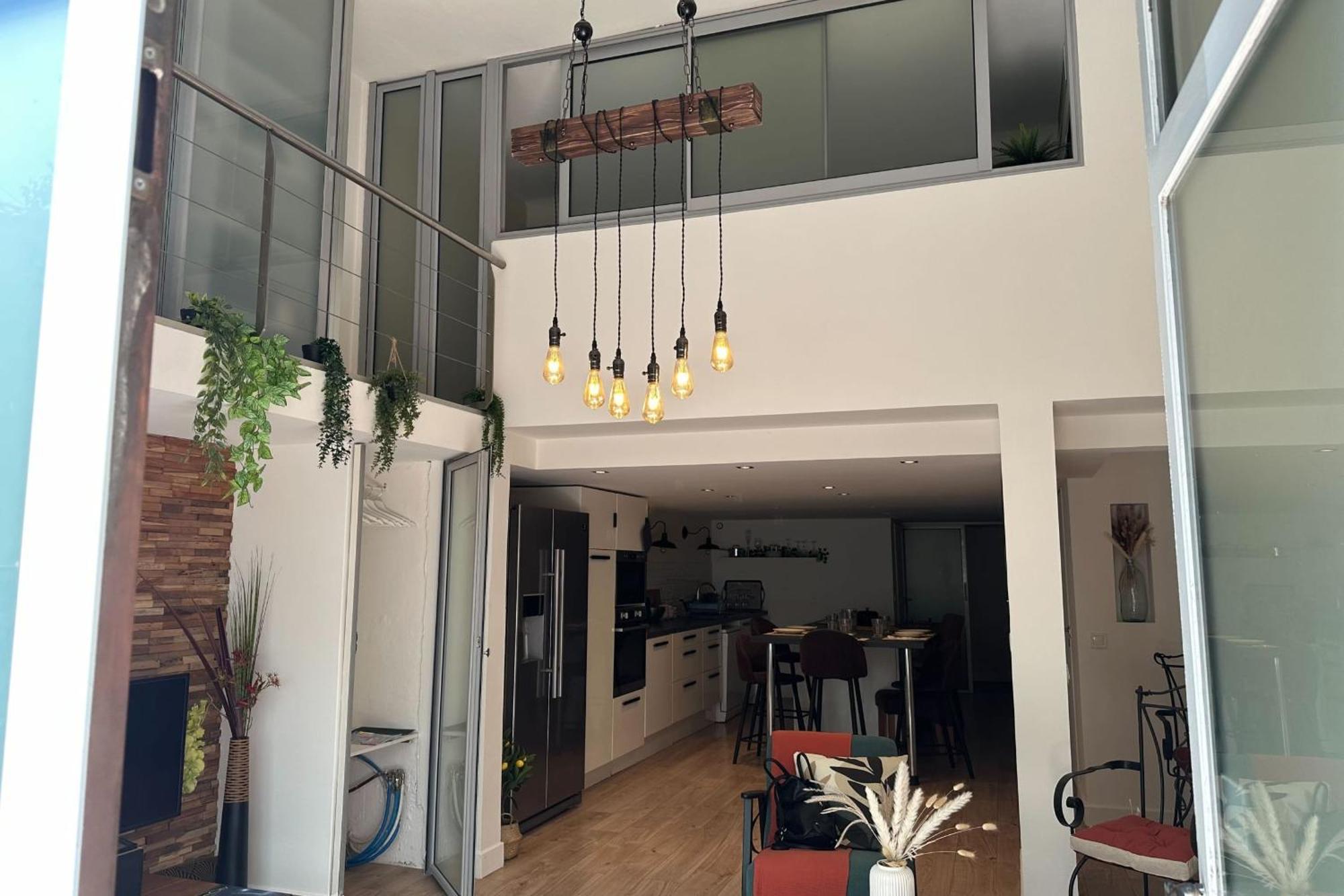 Appartement Spacious Duplex Near The Center Of *