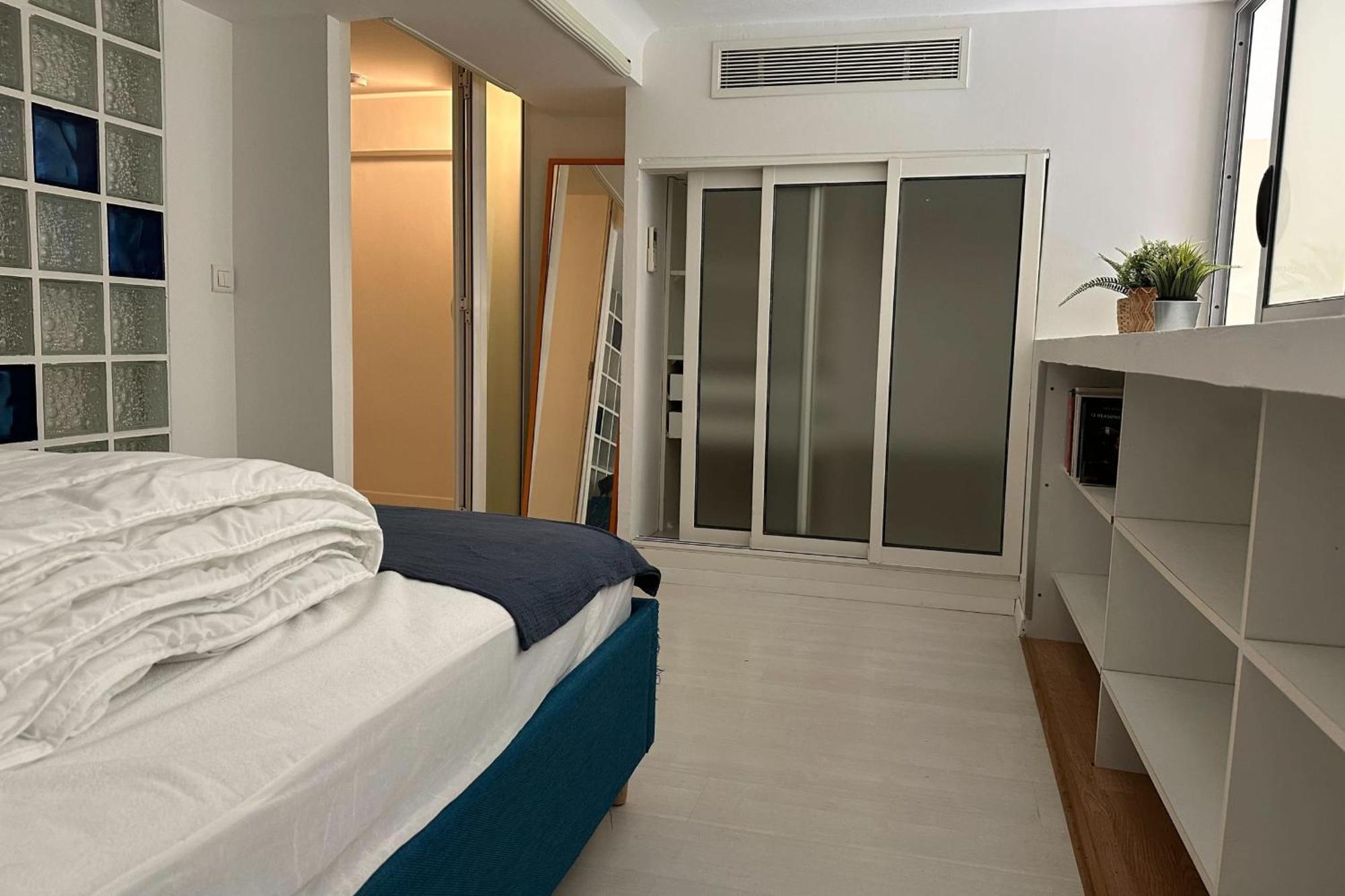 Apartment Spacious Duplex Near The Center Of *